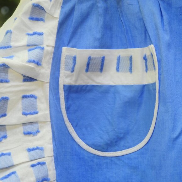 VTG Blue & White Hostess Half Apron Pleated Trim w/ Squares Semi-Circle Shape - Picture 7 of 8
